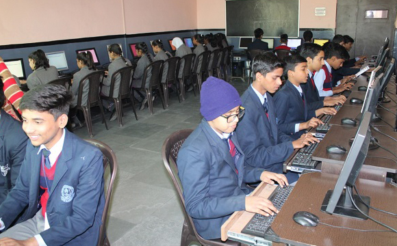 David Model Public Junior High School, D.L.F Ankur Vihar